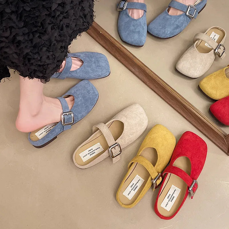 Women's square toe flat slippers in apricot colour with rubber sole