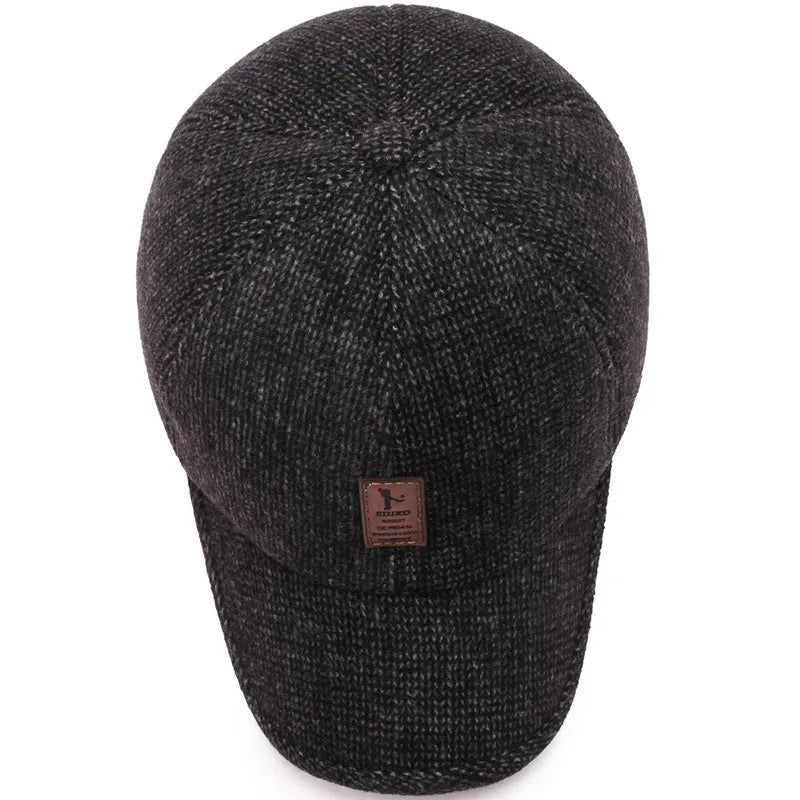 Men's adjustable wool felt baseball cap in black with short brim and letter pattern
