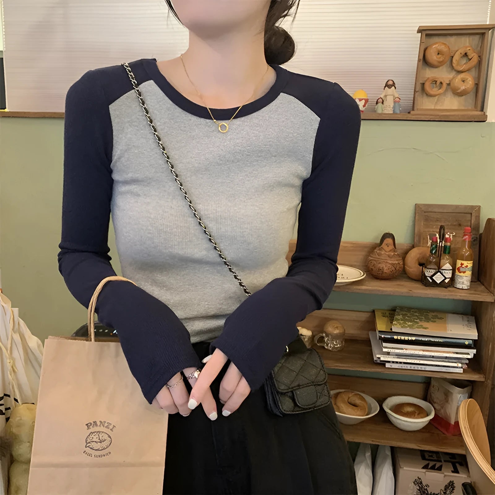 Women's slim fit viscose top with Princess sleeves in dark blue