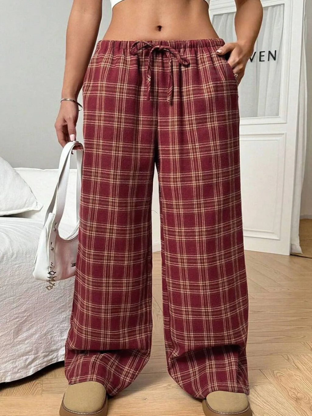 Women's plaid pattern casual trousers with drawstring waist and front pockets in blue colour option