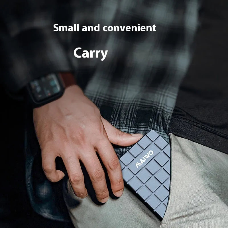 USB4 aluminium hard disk enclosure for M.2 SSD drives