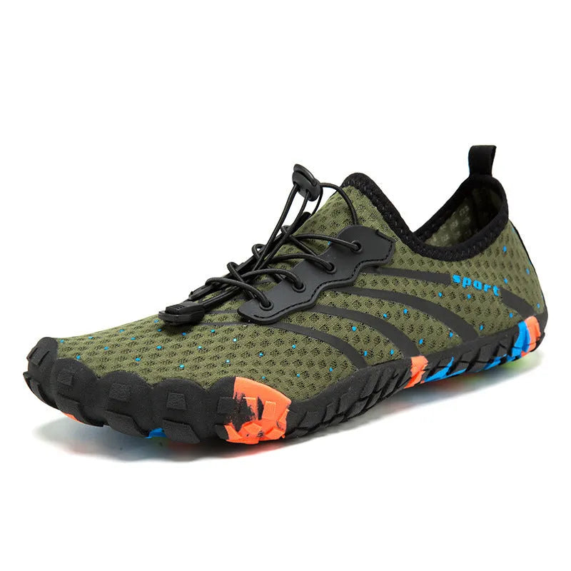 Low-top mesh wading shoes in army green colour with natural rubber soles for outdoor water activities