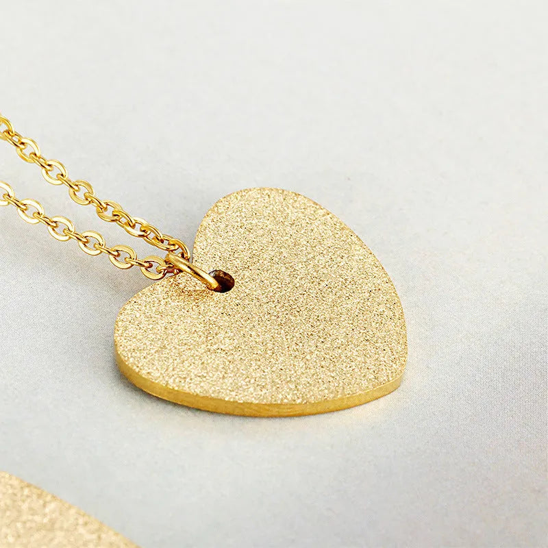 Geometric heart-shaped titanium steel pendant necklace in colour KN25736-Z.
