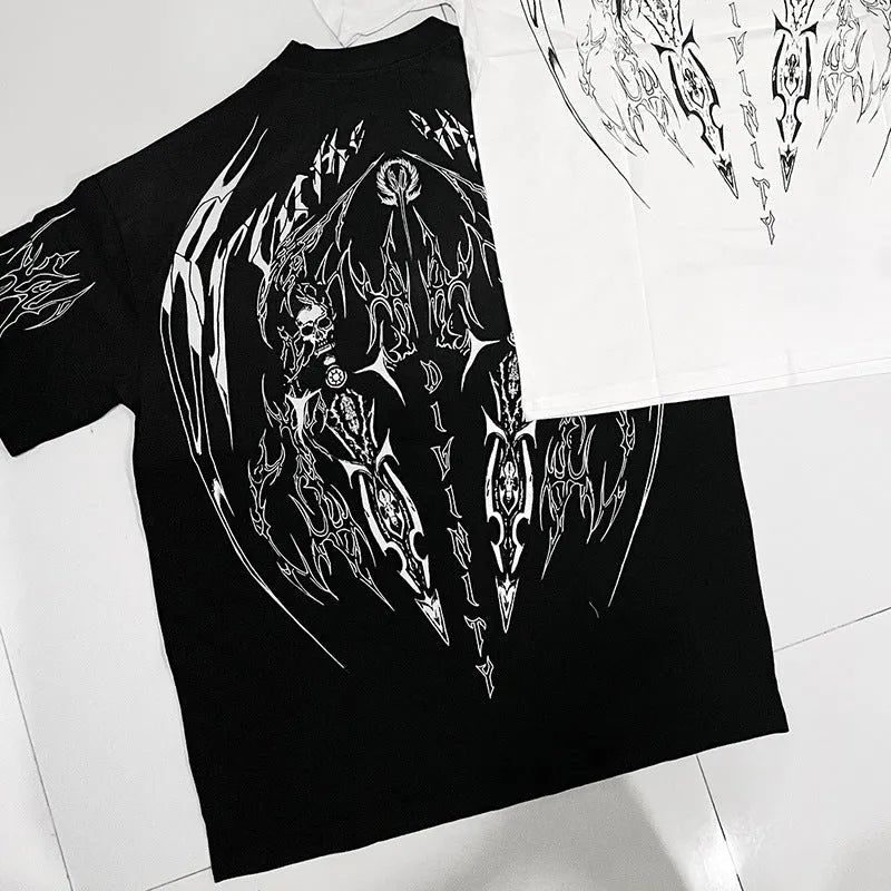 Men's loose fit plus size cotton short sleeve t-shirt in a dark colour with gilding detail.