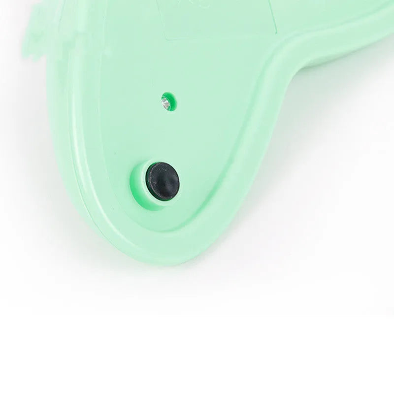 Educational pet toy for cats, 18.5cm by 20cm by 8cm, in green with ABS and steel wire construction