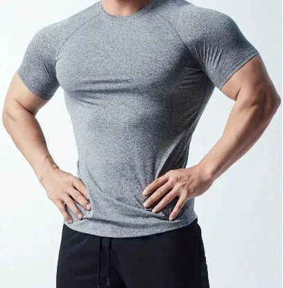 Men's black quick-dry running t-shirt with round neck and short sleeves