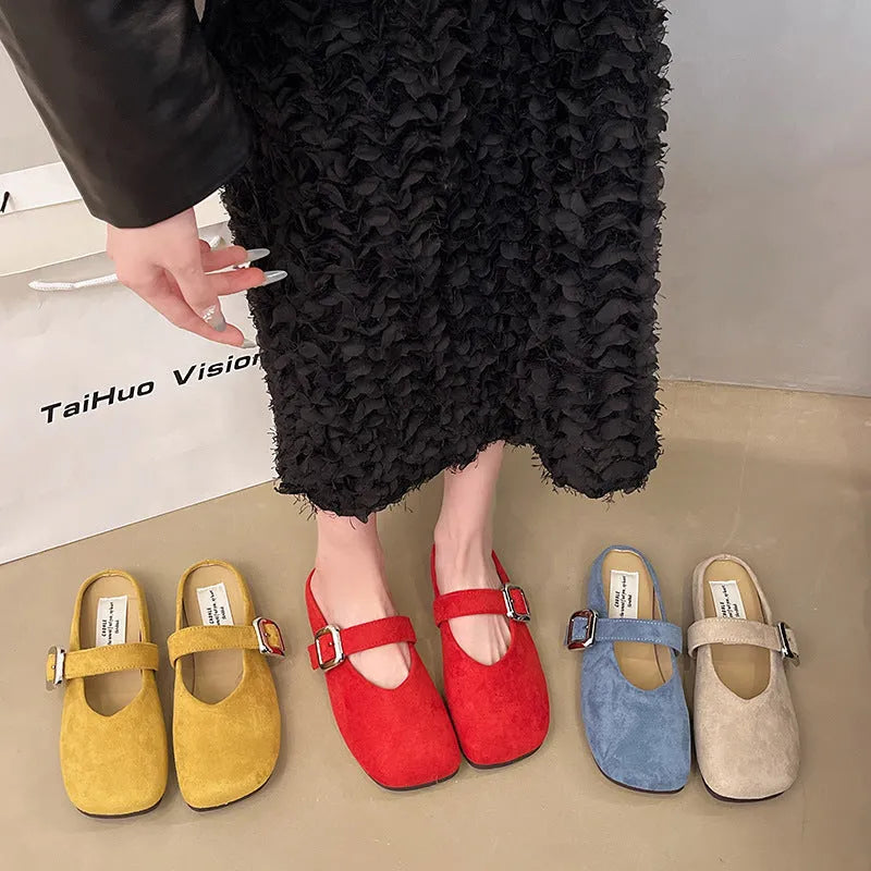 Women's square toe flat slippers in apricot colour with rubber sole