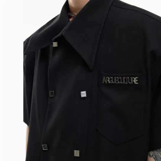 Men's loose fit short-sleeved summer shirt in high-count cotton blend with splicing detail and metal buttons
