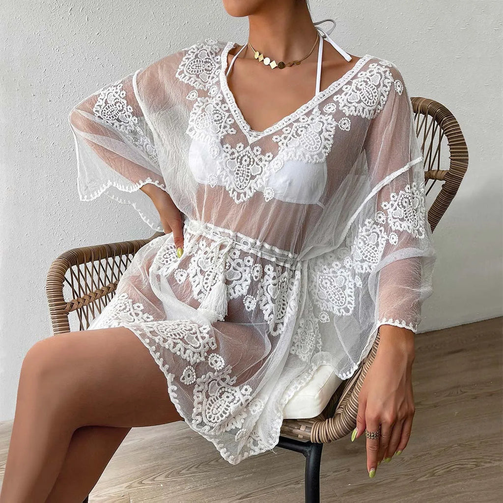 White polyester beach blouse with lining for swimming sun protection