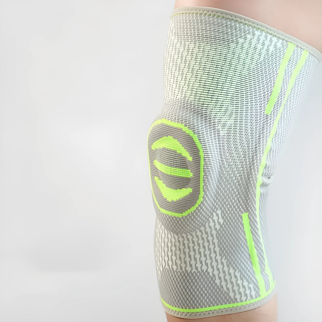 Cotton knee pads for mountaineering in green, blue, and yellow colours, sizes M, L, XL.