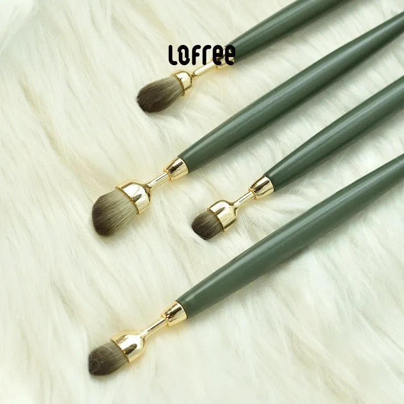 BA 7-piece makeup brush set with beech wood long handles and soft bristles in 7-pack colour