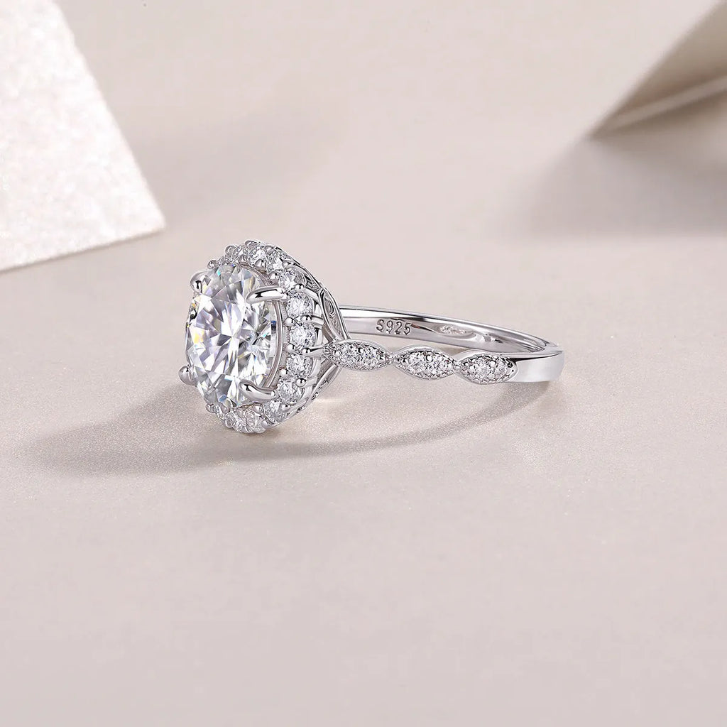 3 carat moissanite wedding ring set on S925 silver with platinum plating and GRA certificate