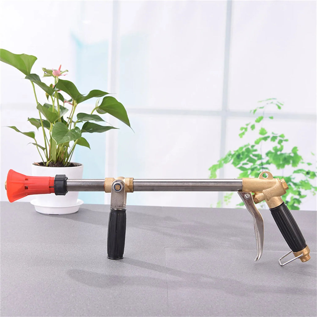 Agricultural submachine gun type spray gun for pesticide application with adjustable pressure settings