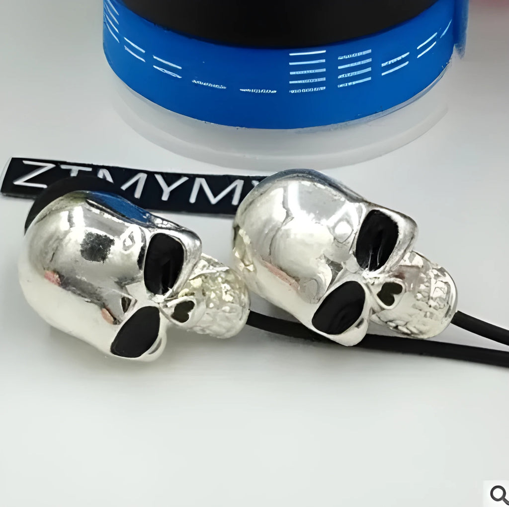 MYMY in-ear skull headphones with metal bones and Devil Christmas earplugs wired black