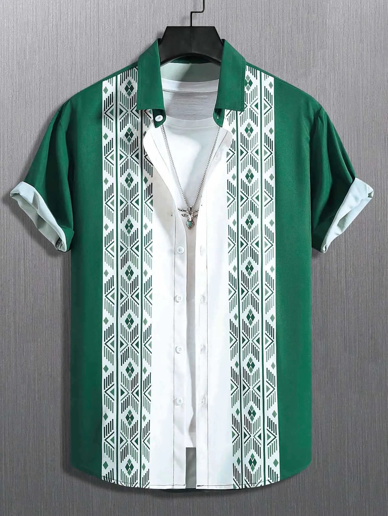 Men's loose fit plaid short sleeve shirt with lapel in contrast colours, available in multiple sizes.