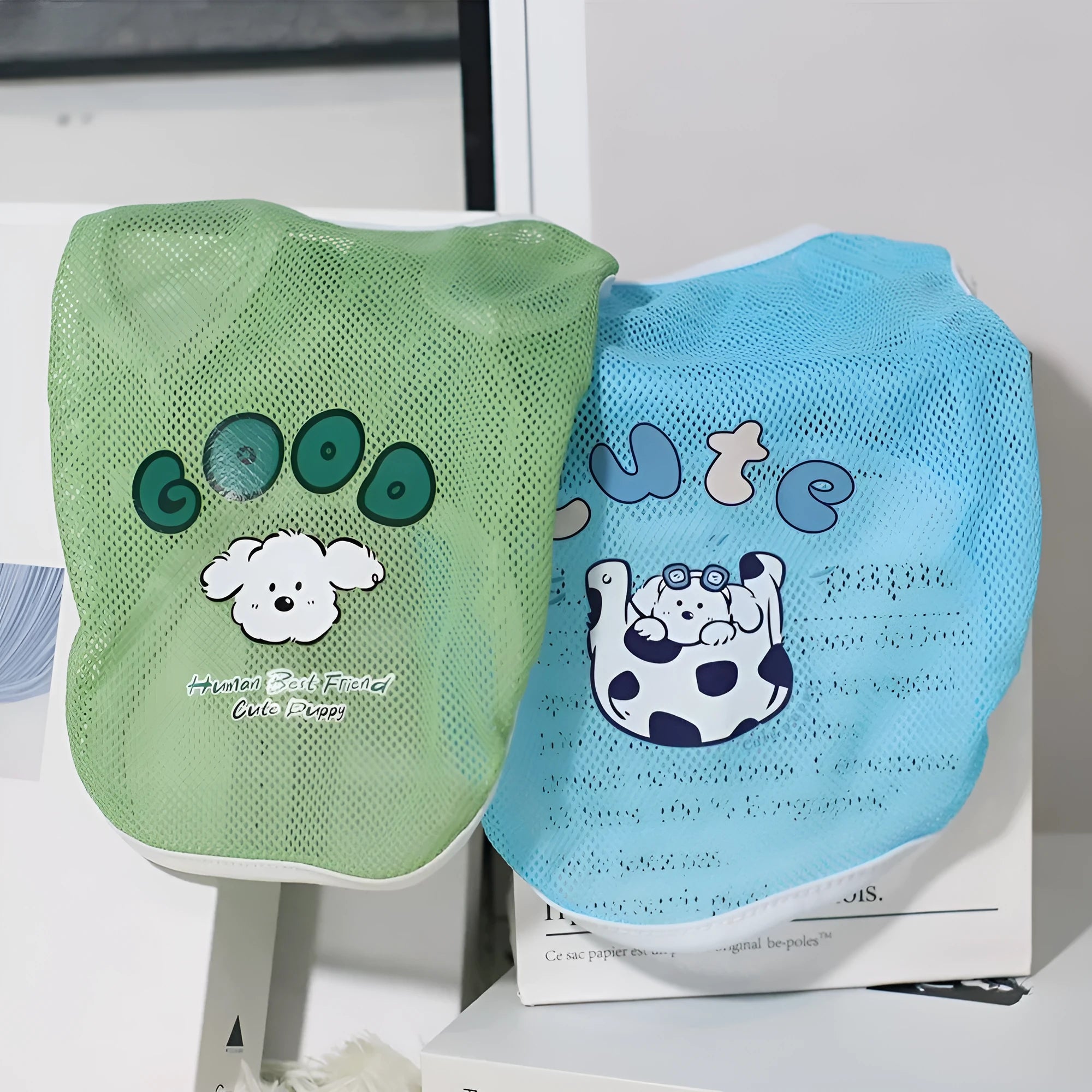 Spring and summer grid cartoon printed polyester pet vest in blue with chest measurement details