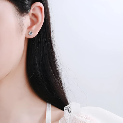 925 sterling silver Pt950 gold plated women's earrings with geometric design and moissanite or zircon stone.
