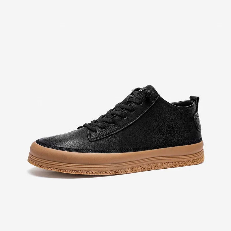 Men's black and white cowhide leather casual shoes with rubber soles and lace-up closure