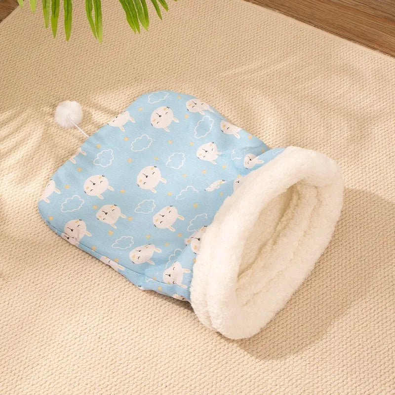 Cat sleeping bag nest measuring 50x40 cm in blue rabbit design with enclosed sides