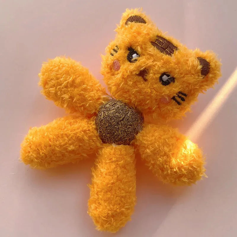 Edible catnip ball chewing toy for cats in animal designs, 12.5cm tall with cat grass filling