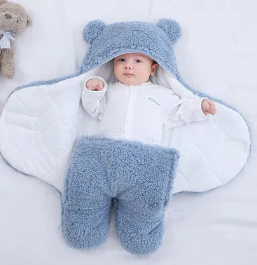 Thickened anti-shock out baby quilt in khaki with lamb velvet outer, 100% cotton inner, 45x78cm size for newborn sleeping bag use