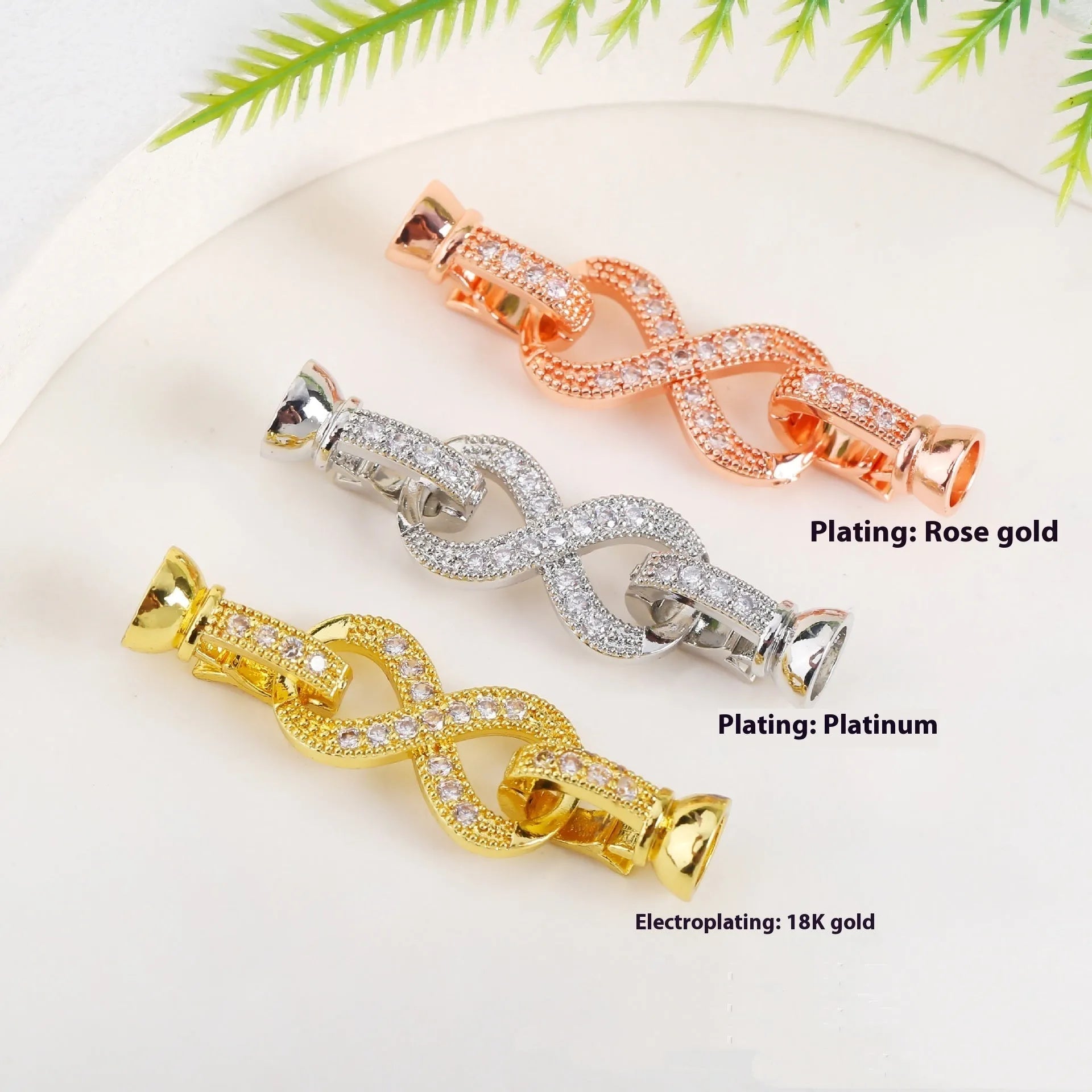 Small gold-plated chain buckle with pearl detail for DIY necklace making