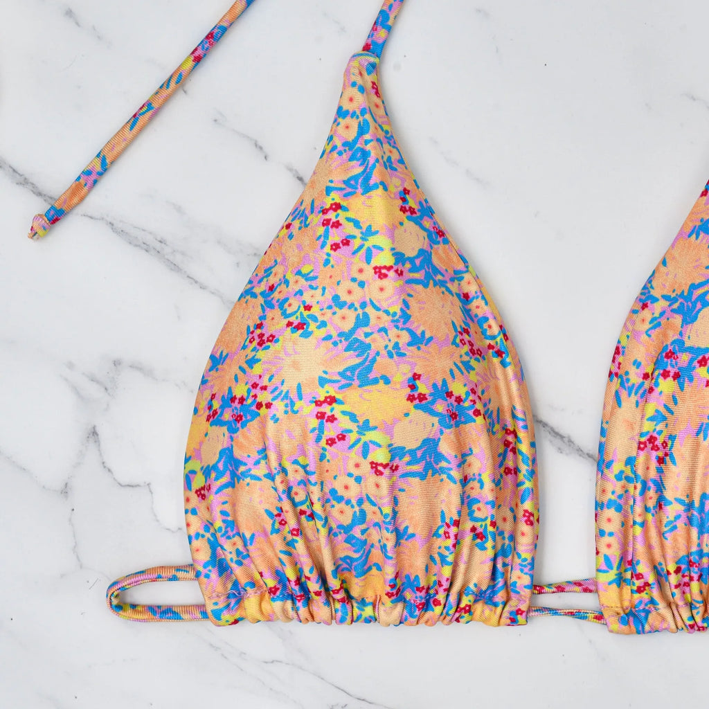 Lace-up bikini swimsuit set in picture colour with backless design and European fit