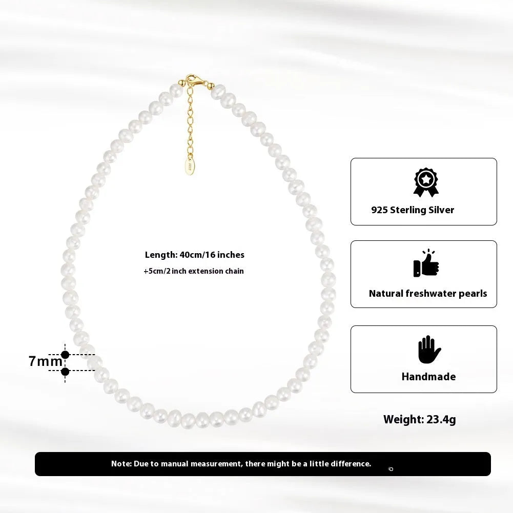 Women's adjustable freshwater pearl necklace in sterling silver with natural pearls