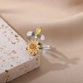 Women's adjustable rotatable decompression ring in gold geometric design