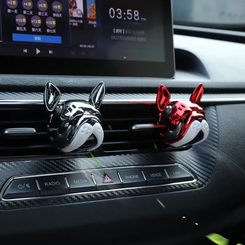 Car vent aromatherapy ornament with Gulong Ocean fragrance in red colour, clipped to a car vent, with balm refills.