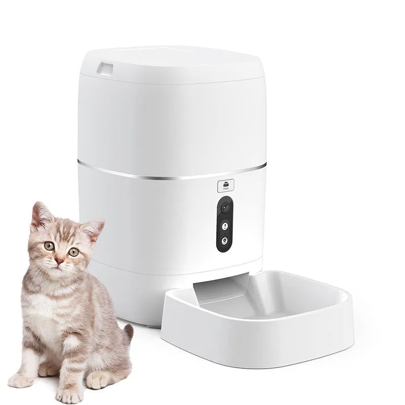 Smart Pet Automatic Feeder Water Feeder in white ABS plastic with compact design