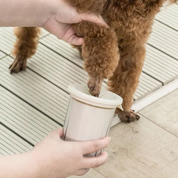White portable pet foot washer cup with soft silicone bristles, 95 x 120mm, for small dogs