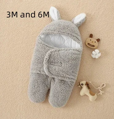 Thickened anti-shock out baby quilt in khaki with lamb velvet outer, 100% cotton inner, 45x78cm size for newborn sleeping bag use