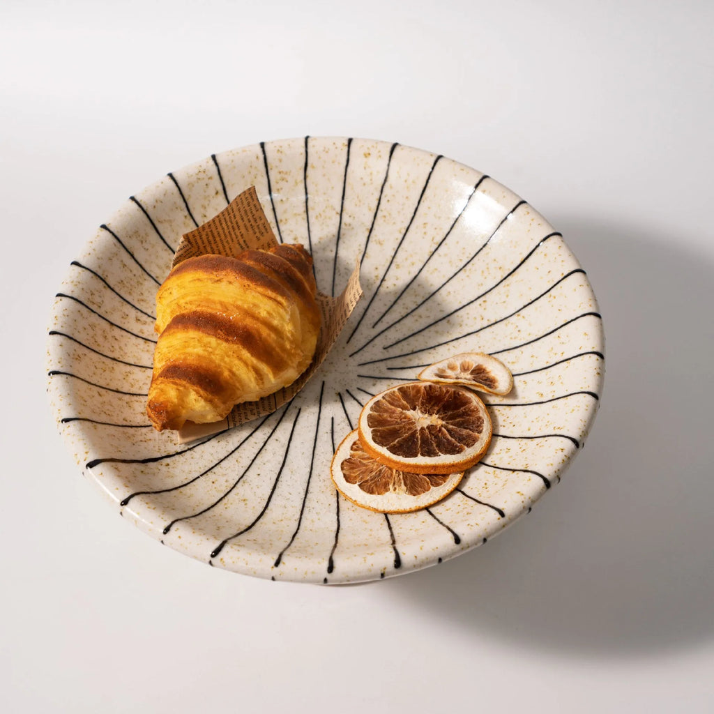 Black and white striped resin fruit plate with retro design for dessert serving