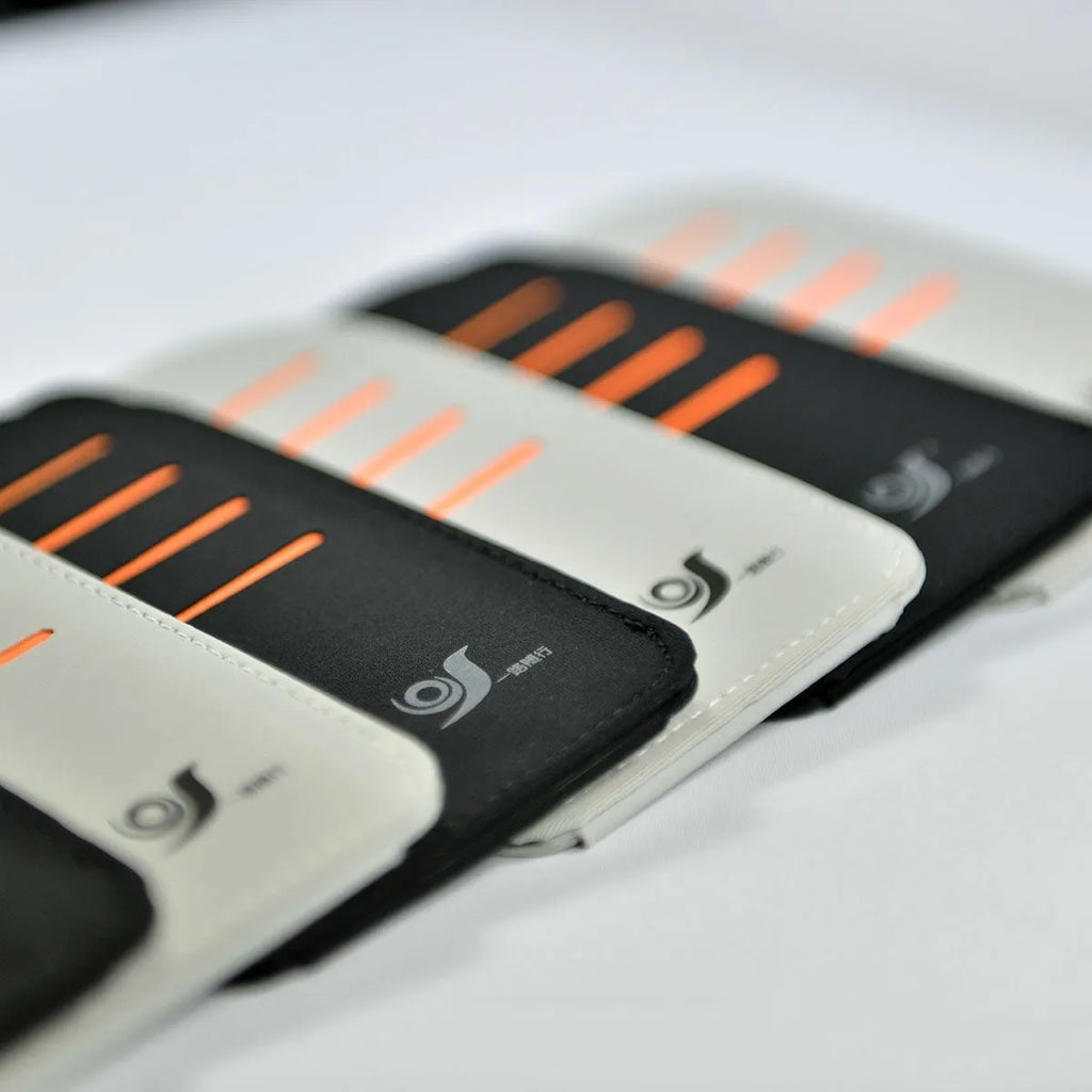 Car sun visor shading panel set with a vehicle-mounted storage bag in grey or black.