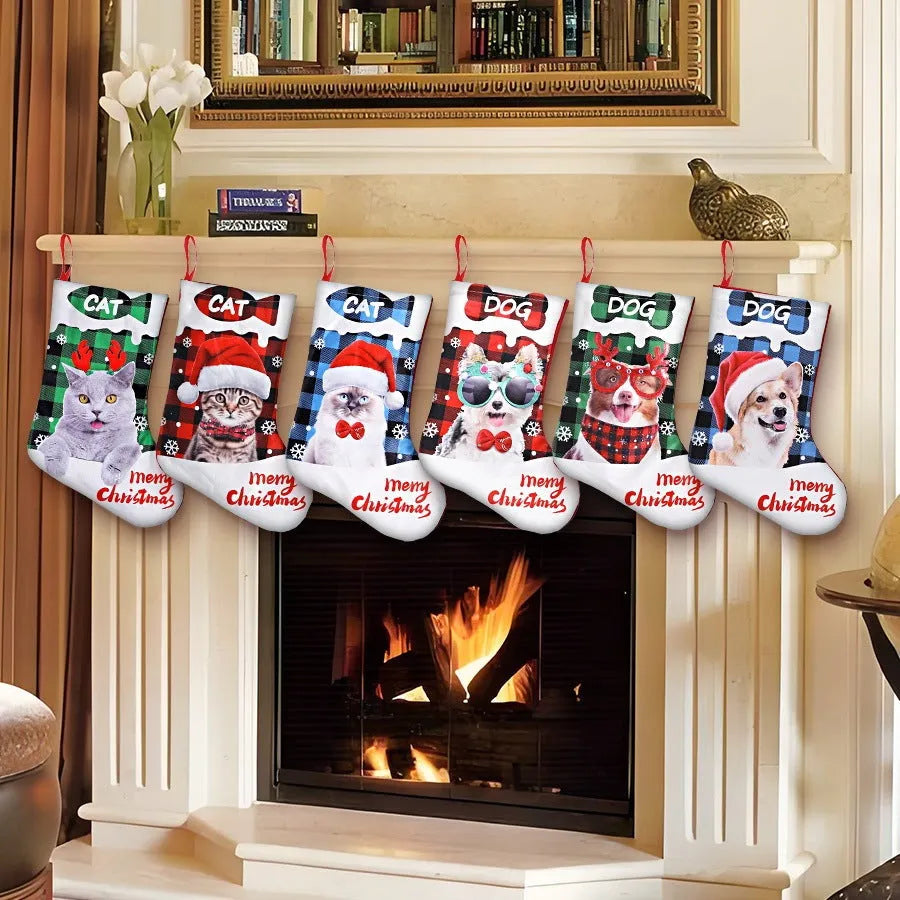 Cloth Christmas decoration with plaid puppy design measuring 26x36cm