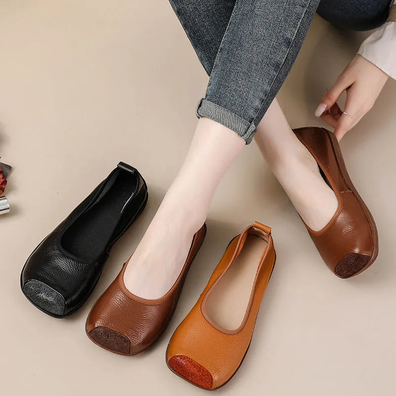 Women's first layer cow leather flat heel pumps in solid colour with rubber sole