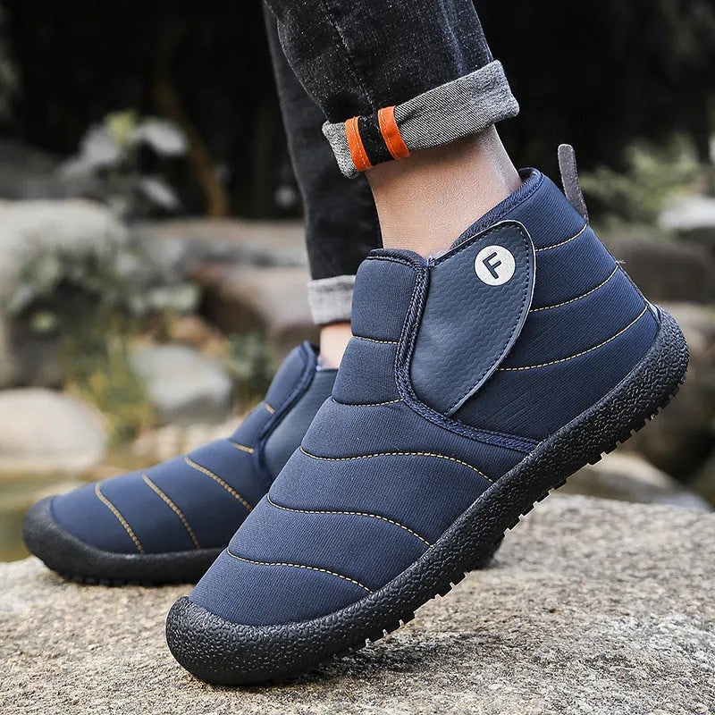 Men's waterproof cotton snow boots with non-slip rubber sole in black, blue, green, yellow colours