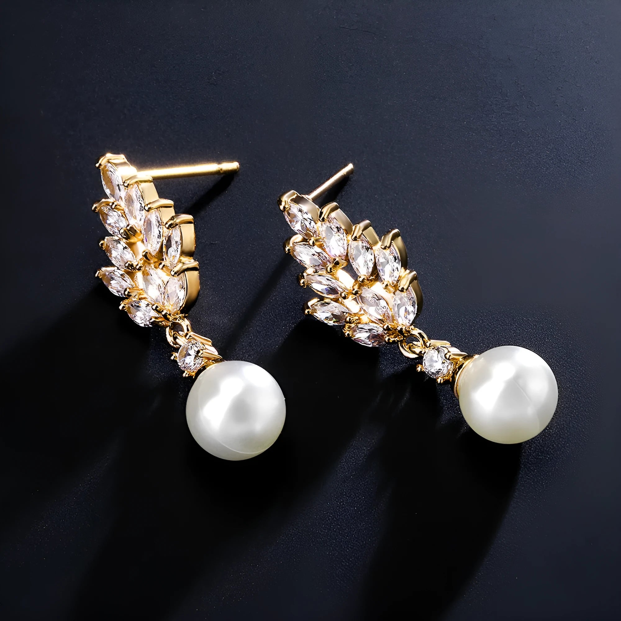 Geometric earrings with micro zircon stones and flower design in gold, platinum or rose gold plating