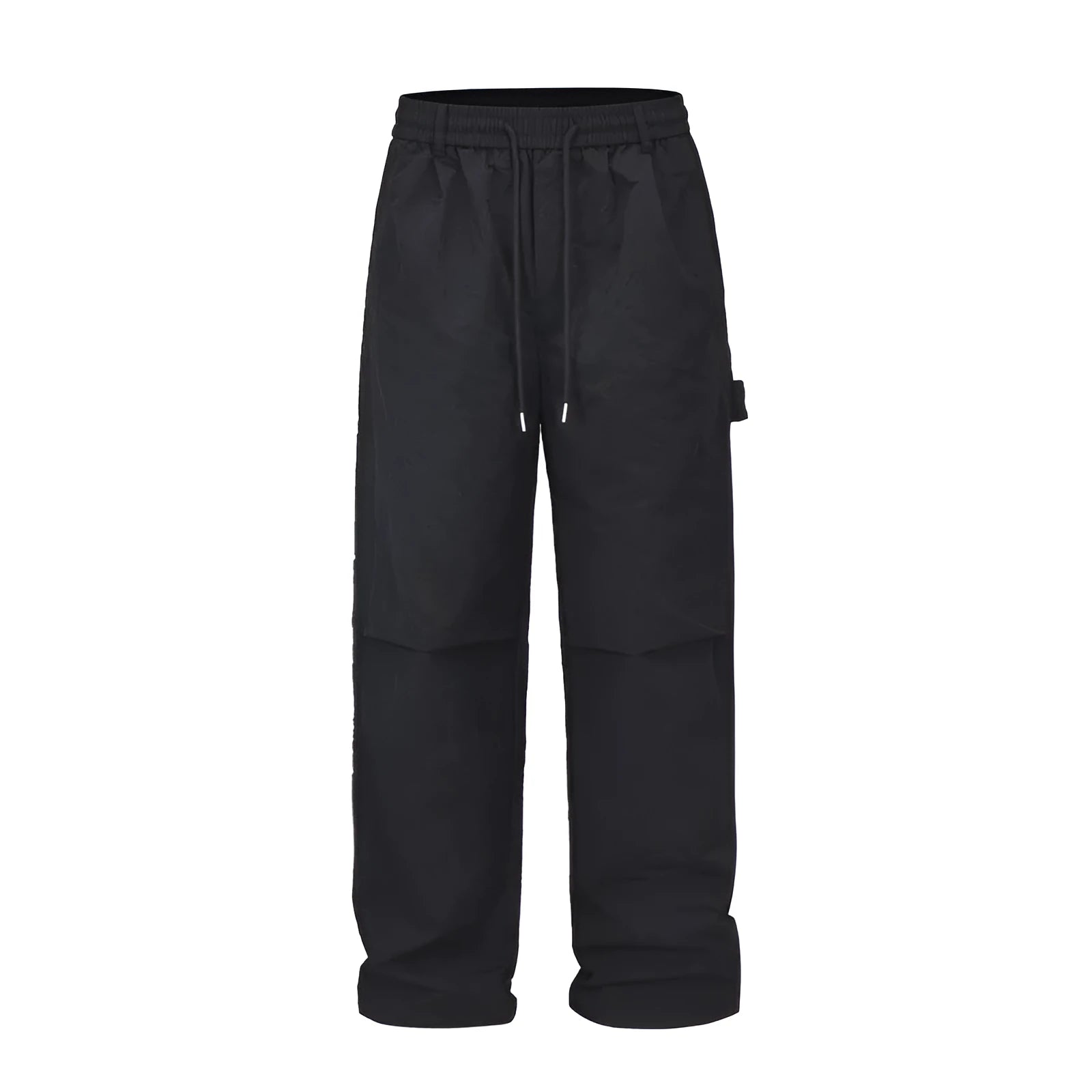 Black baggy men's paratrooper pants with a drawstring waist and three-dimensional cutting.