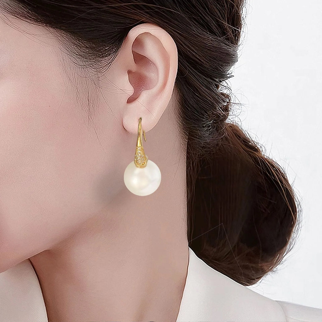 Geometric shell pearl drop earrings for women, one pair, fashionable OL style, pearl eardrops