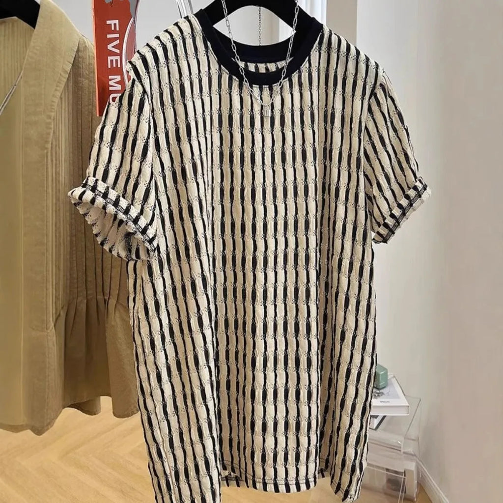 Black striped men's casual loose fit pullover shirt with short sleeves
