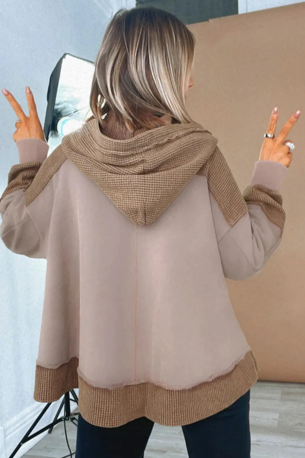Goat Waffle Contrast Patchwork Plus Size Hoodie with Pockets in 1XL-4XL