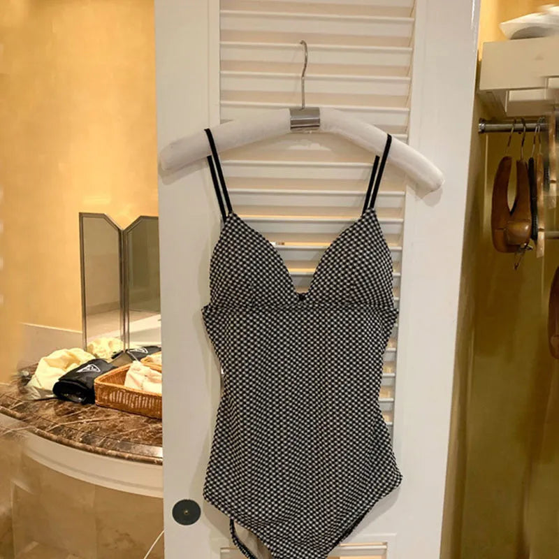 Blue one-piece swimsuit with cover belly design for hot spring use