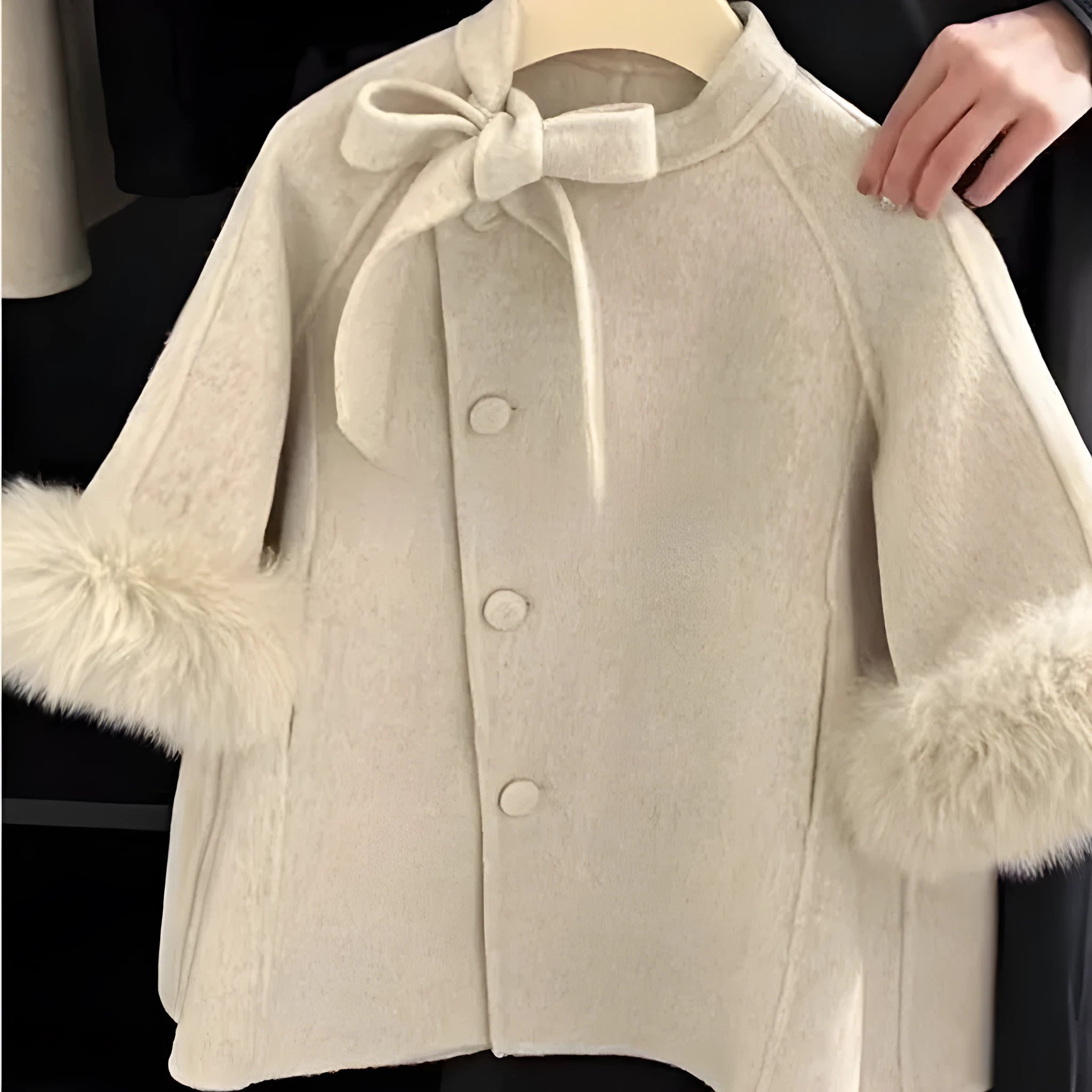 Beige Korean style single-breasted baby girl coat with long sleeves, mid-length cut, autumn winter wear