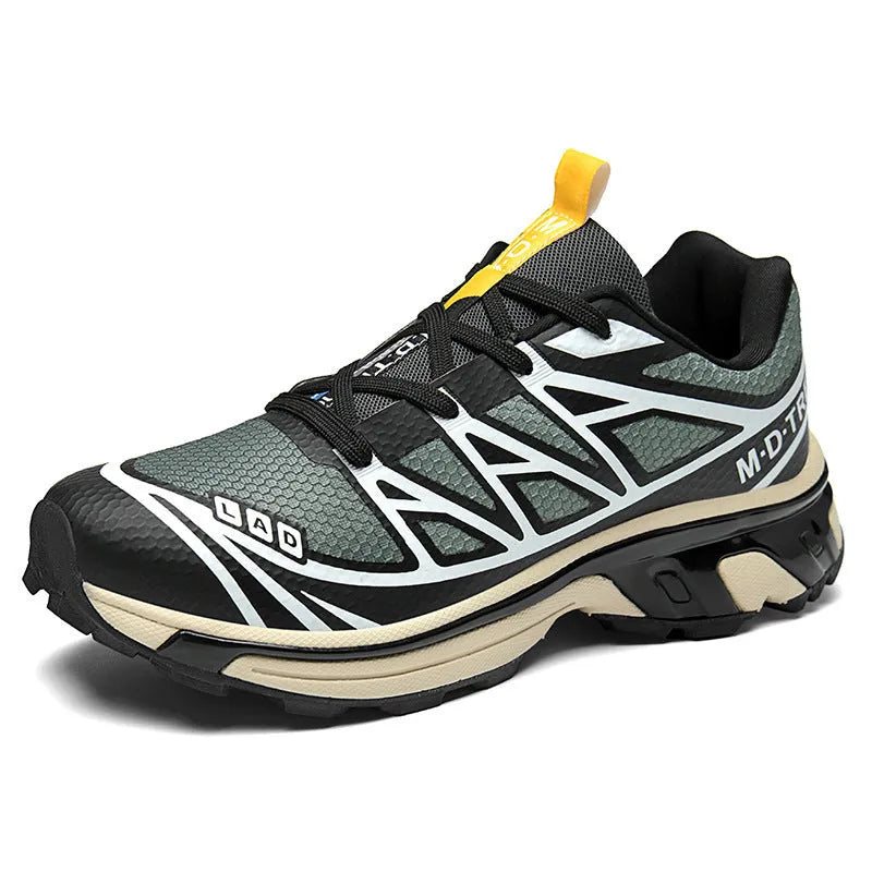 Leisure hiking shoes in khaki colour with round toe and front lace-up design