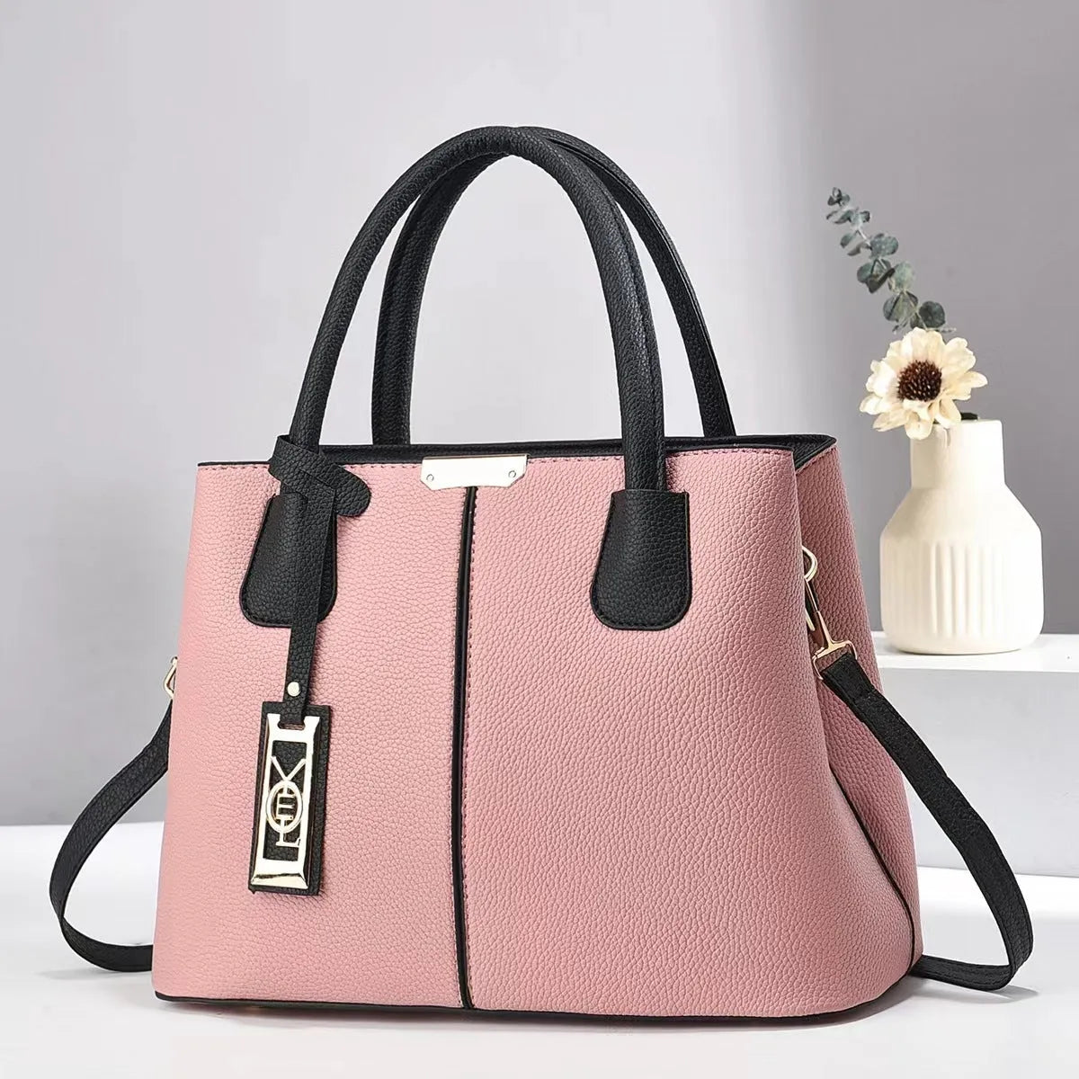 Soft PU large capacity fashion shoulder bag with leather strap in horizontal square shape
