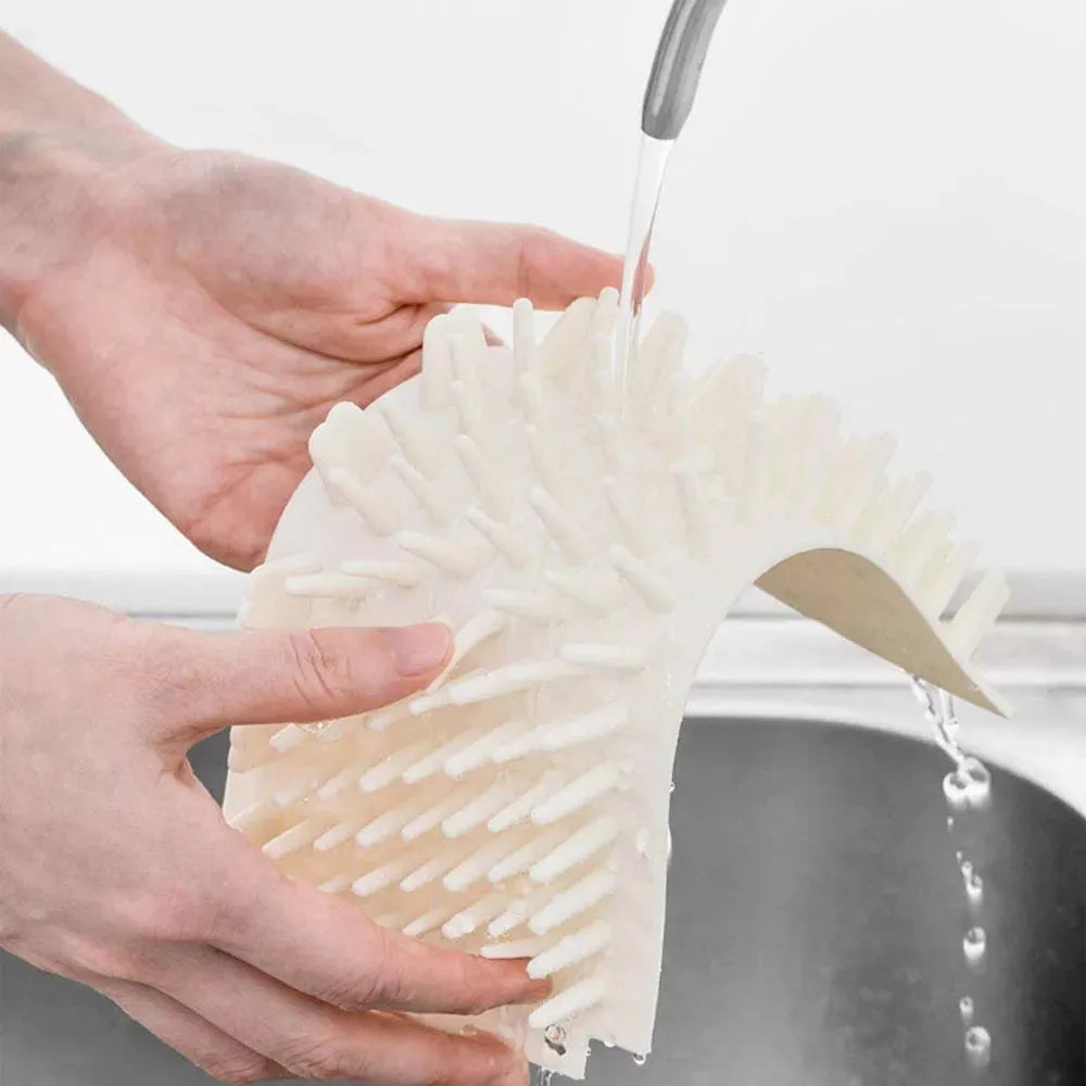 White portable pet foot washer cup with soft silicone bristles, 95 x 120mm, for small dogs