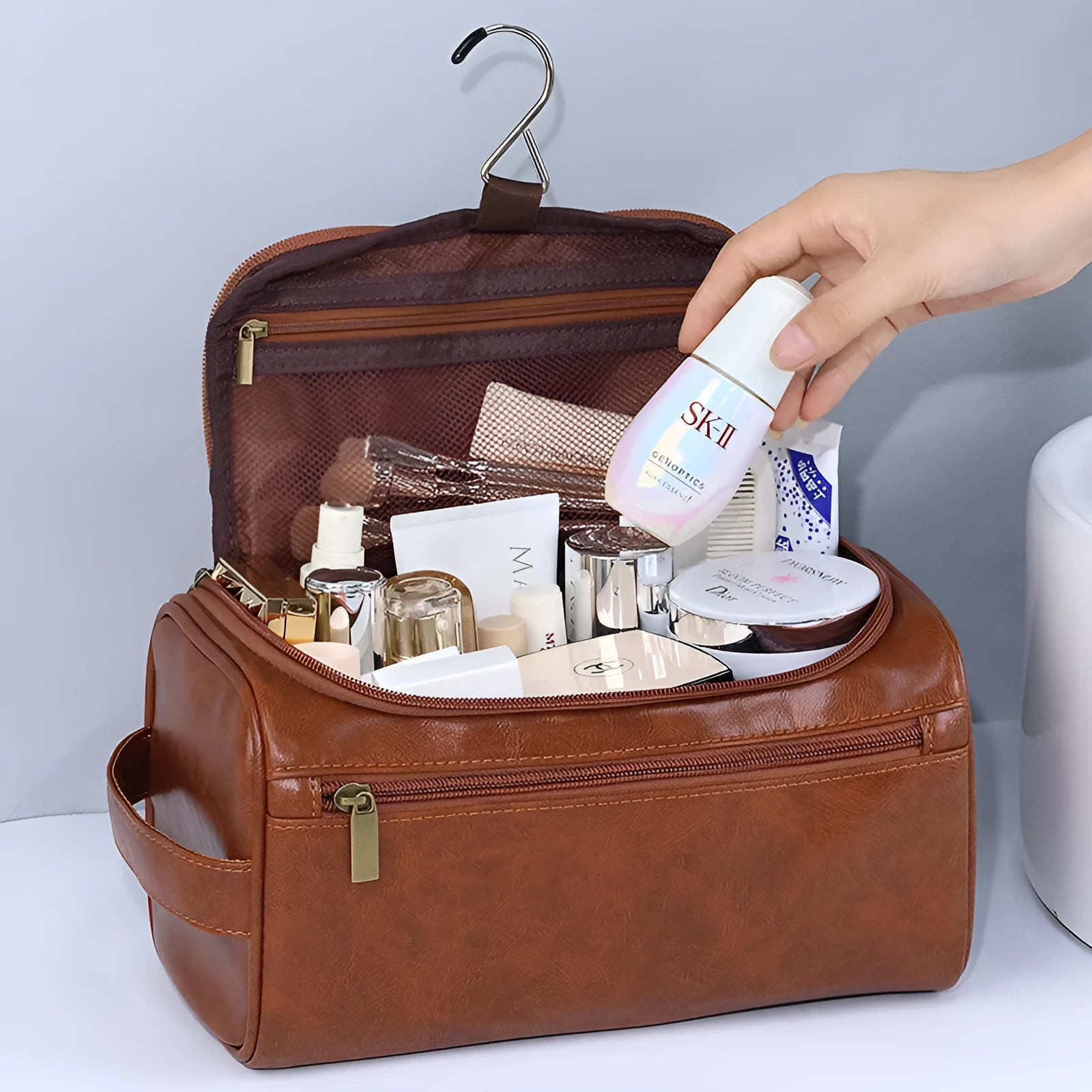 Large capacity waterproof cosmetic bag in retro style, available in PU leather or Oxford cloth materials.