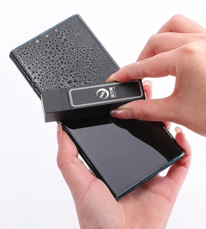 Black pack of disposable screen cleaning wipes for mobile phones, showing 40 sheets.